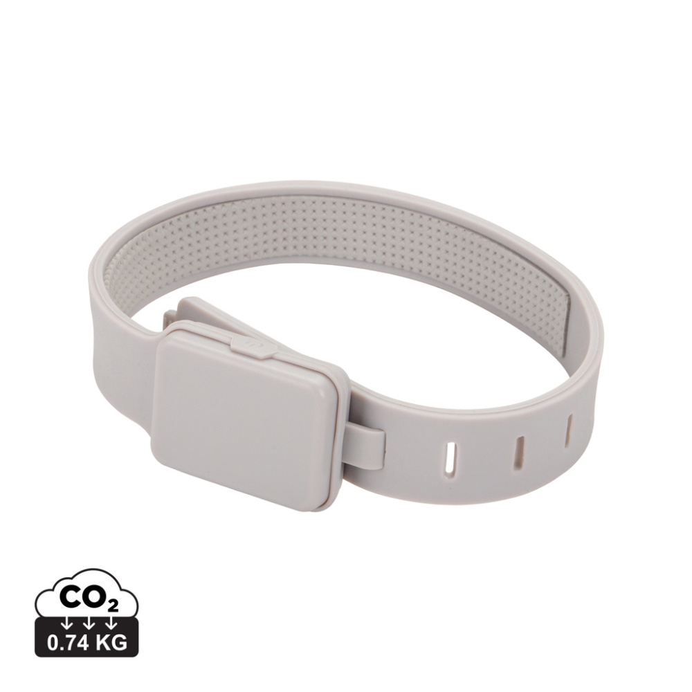 Logotrade Firmengeschenke das Foto: Lumi Sprint wiederaufladbares LED Lauflicht aus RCS rec. ABS