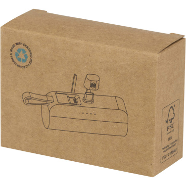 Logotrade werbemittel das Foto: Alnair 10 W 5000 mAh Typ C Powerbank aus recyceltem Kunststoff mit integriertem Klappständer und 2 in 1 Kabel