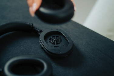 Logo trade promotional gifts picture of: Irvine RCS recycled and repairable ANC wireless headphone