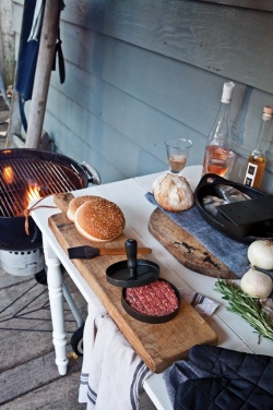 Logotrade promotional giveaway picture of: BBQ set with hamburger press and brush