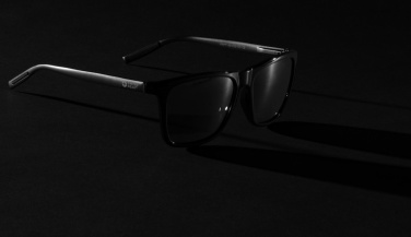 Logo trade promotional gift photo of: Swiss Peak RCS rplastic polarised sunglasses