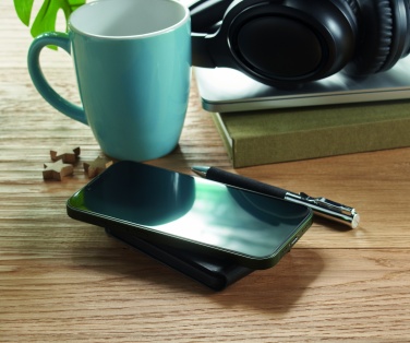 Logo trade promotional products picture of: Foldable magnetic charger 15W