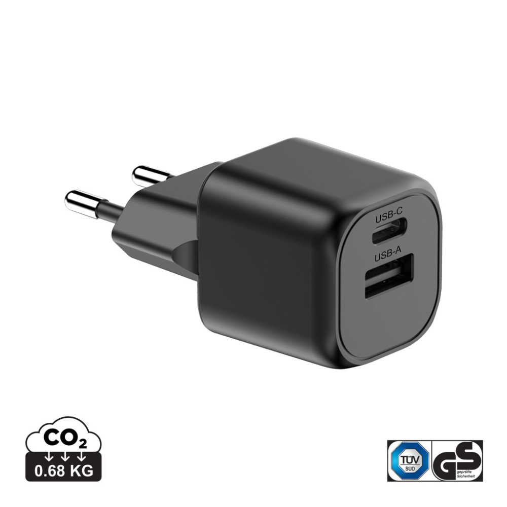 Logo trade promotional items image of: Urban Vitamin Monterey RCS recycled plastic 20W GAN charger