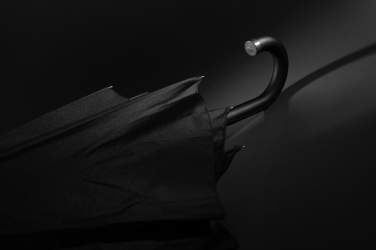 Logotrade advertising products photo of: Swiss Peak Vero Aware™ RPET 25” umbrella w luxe handle