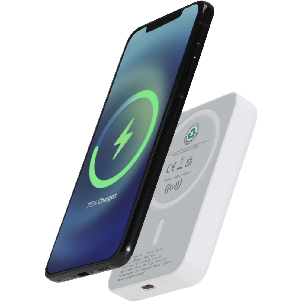 Logo trade promotional gifts image of: Acrab 5000 mAh 15W magnetic wireless power bank with 20W PD - made from recycled plastic