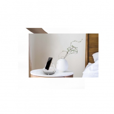 Logo trade reklaamtoote pilt: Prixtoni 4-in-1 10 W Bluetooth® kõlar LED-tule ja juhtmevaba laadimisalusega