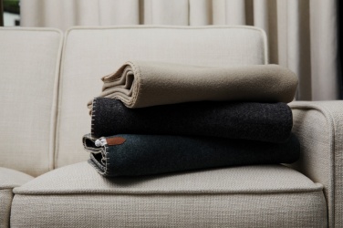 Logotrade meene foto: VINGA melanž pleed Bilton