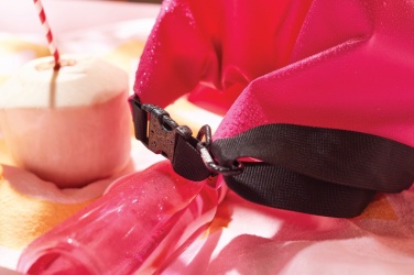 Logotrade firmakingituse foto: VINGA Lean tritaanist veepudel