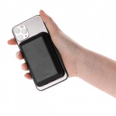 Logotrade ärikingid pilt: Magnetiline 5000 mAh 5W juhtmevaba akupank