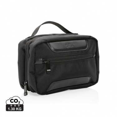 Logotrade reklaamkingituse foto: Swiss Peak AWARE™ RPET Voyager tualetitarvete kott