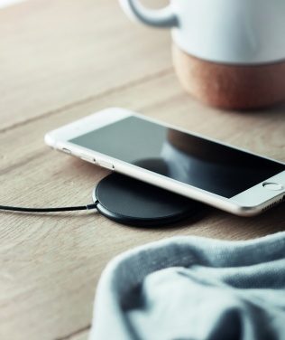 Logo trade reklaamkingid foto: Magnetiline juhtmevaba laadija 10W