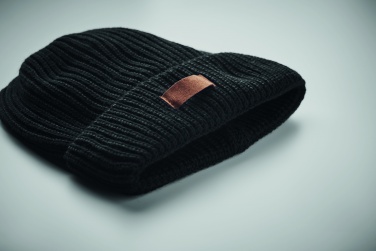 Logo trade ärikingituse pilt: Talvekomplekt taaskasutatud materjalist, kindad, müts ja sall