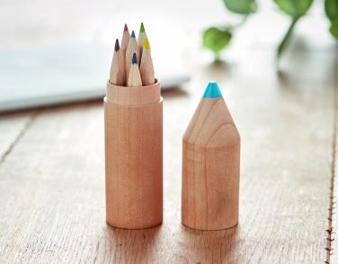 Logotrade meened pilt: 6 pliiatsit puidust karbis