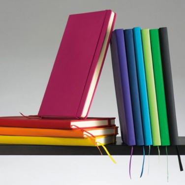 Logotrade ärikingituse foto: Sametiste kaantega A5 märkmik Kiel