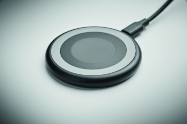 Logotrade firmakingituse foto: WERLIES 3-ühes juhtmevaba laadija 15W