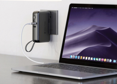 Logotrade reklaamkingituse foto: Urban Vitamin Eureka hübriid GANcharger 10000mah akupank 65W