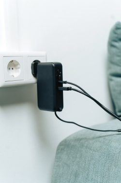 Logotrade firmakingi foto: Urban Vitamin Eureka hübriid 10000mah akupank 65W