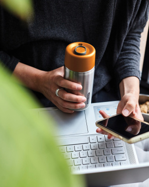 Logo trade reklaamkingituse pilt: Black+Blumi lekkekindel reisitass roostevabast terasest