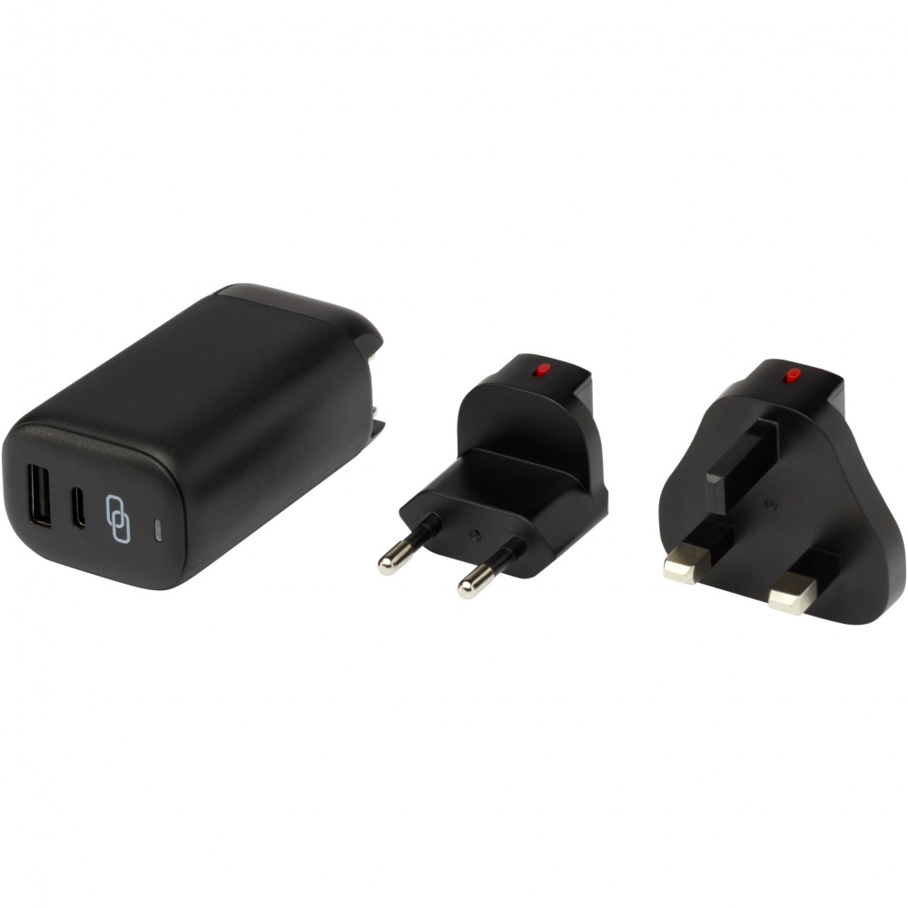 Logotrade mainostuote tuotekuva: ADAPT 25 W:n PD-matkalaturi kierrätetystä muovista