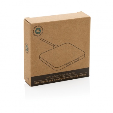 Logotrade mainostuote tuotekuva: RCS 10W langaton laturi USB porteilla kierrätetystä muovista