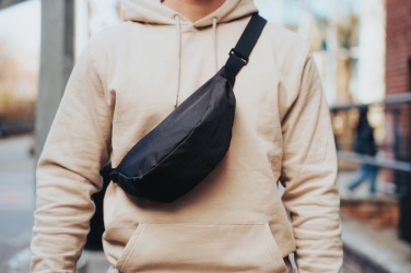 Logotrade liikelahja mainoslahja kuva: Crescent AWARE™ RPET puolikuun muotoinen crossbody -laukku