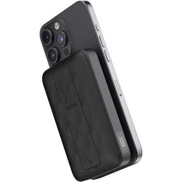 Logotrade liikelahjat kuva: Xtorm FS5W101 10 000 mAh:n magneettinen langaton varavirtalähde