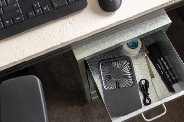 Logo trade mainoslahjat tuotekuva: Aervina RCS-kierätysmuovinen ladattava tuuletin