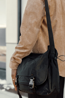 Logo trade mainoslahja ja liikelahja tuotekuva: KENTO URBAN RCS rNylon 15,6 tuuman olkalaukku