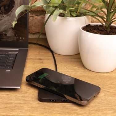Logotrade dovana nuotrauka: RCS perdirbto plastiko 10 W belaidis įkroviklis su USB prievadais