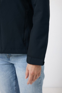 Logotrade biznesa dāvanas foto: Iqoniq Makalu sieviešu pārstrādāta poliestera soft shell jaka