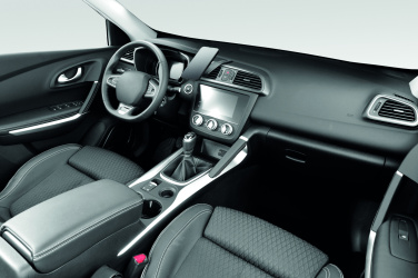 Logotrade korporatīvās dāvanas foto: 15 W magnētiskais automašīnas lādētājs