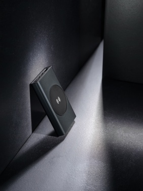 Logotrade profilprodukter bild: Terra 5.000mAh/5W trådlös powerbank RCS återvunnen aluminium
