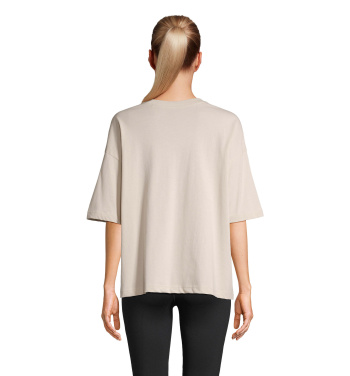 Logotrade profilprodukter bild: BOXY WOMEN OVERSIZE T-SHIRT