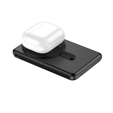 Logotrade profilreklam bild: Urban Vitamin Redwood 5in1 5000mah 20WPD magnetisk powerbank